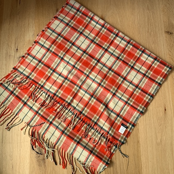 J.CREW FACTORY Plaid Scarf 🧣 - Picture 4 of 5